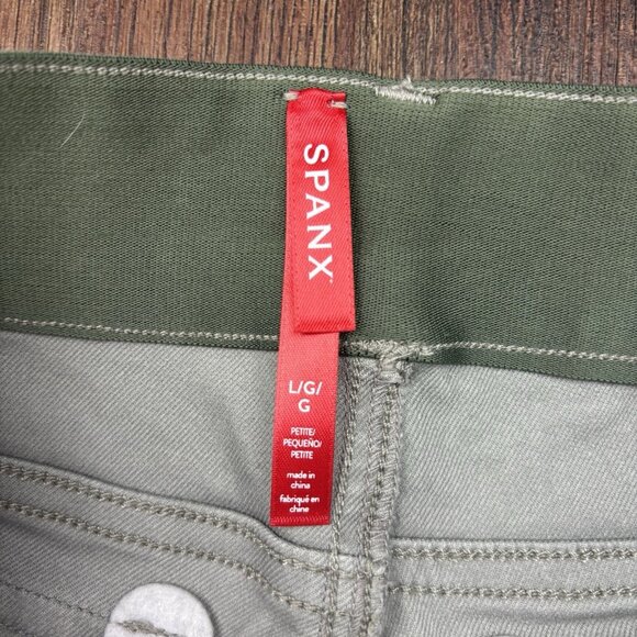 NWT SPANX Stretch Twill Camo Cargo Joggers Women’s Size Large - Picture 7 of 12